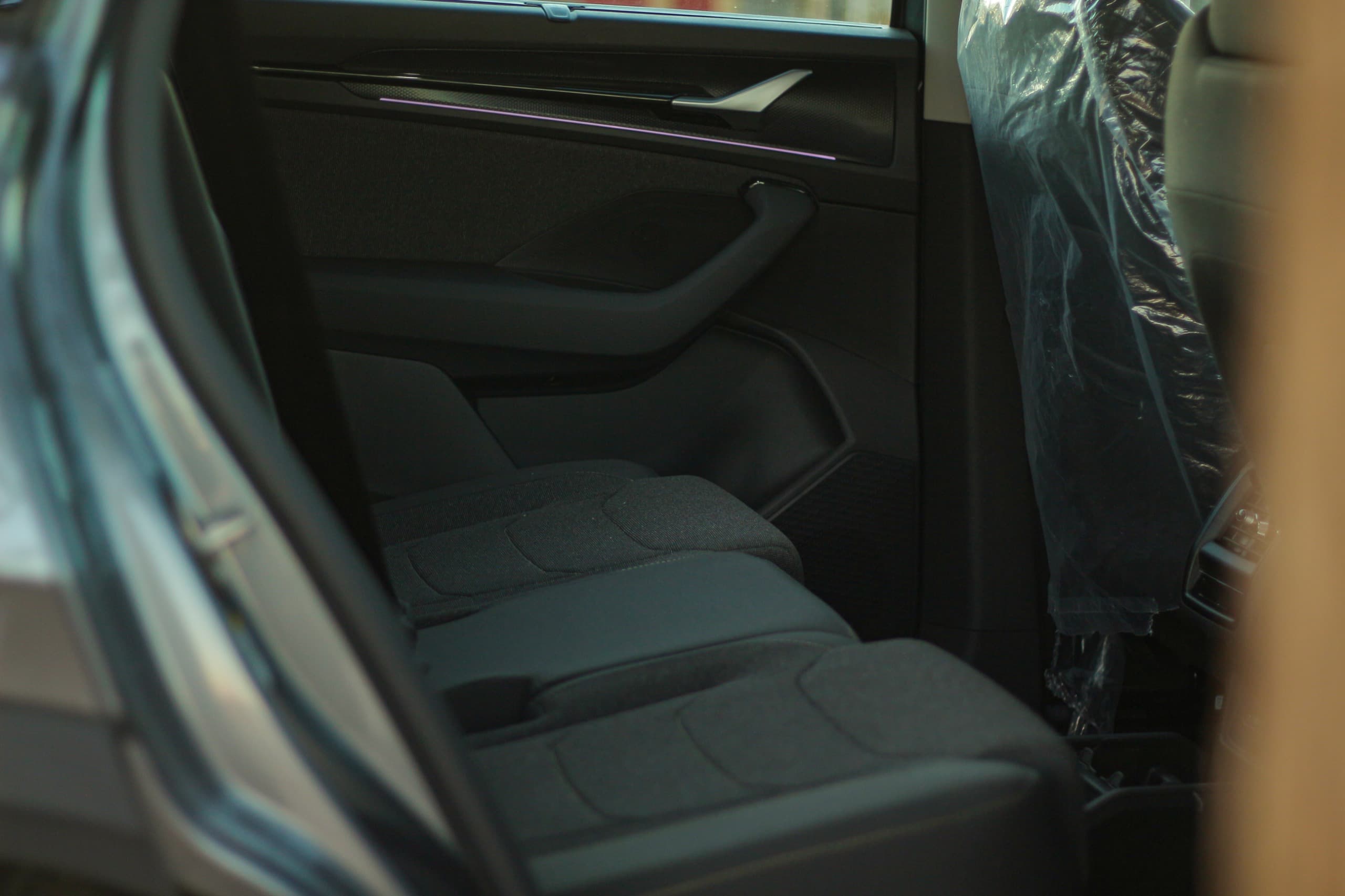 Skoda Kodiaq 2025 - Green for Marrakech to Casablanca private transfer in Morocco - Vehicle photo 4